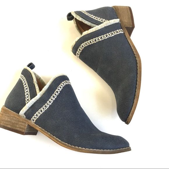 MiiM Blue Suede Booties with Embroidery Size 7.5 - Picture 1 of 8